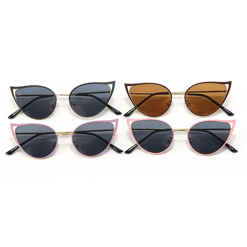 Dame cat-eye solbriller med elegant metallramme og UV-beskyttelse Skanto