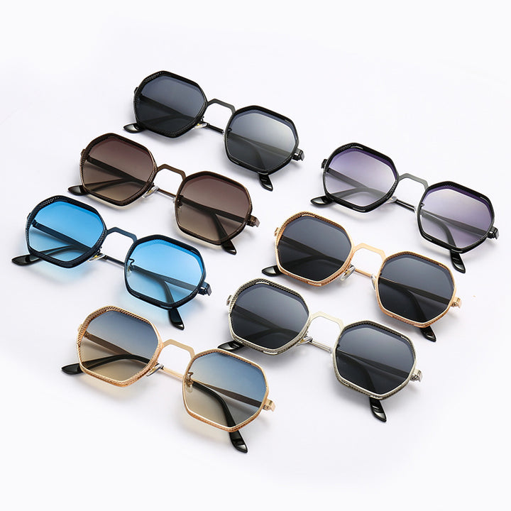 Dame solbrille med unik oktagonal metallramme Skanto