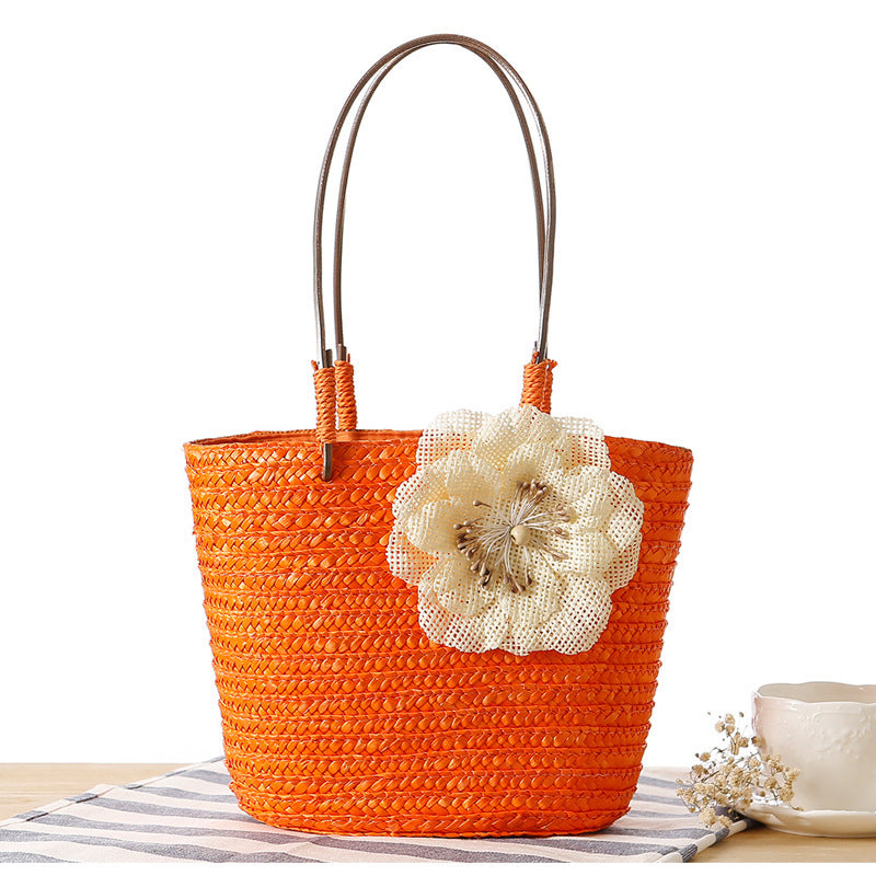 Beach bag with decorative floral detail Skanto