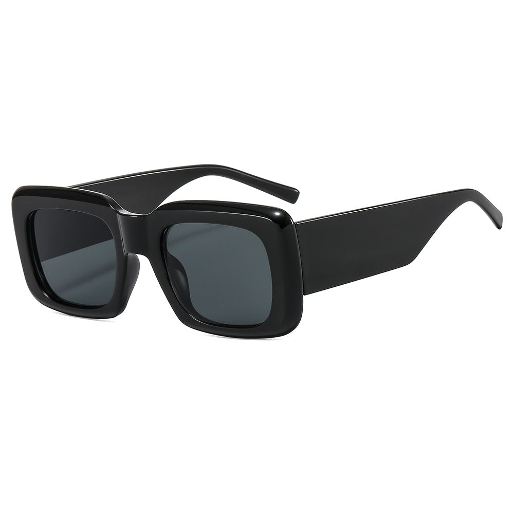 Dame oversized solbriller med kvadratisk ramme og transparent design Skanto