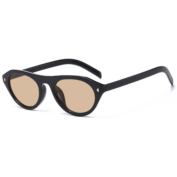 Dames moteriktig solbrille med buet ramme og beskyttende UV-filter Skanto
