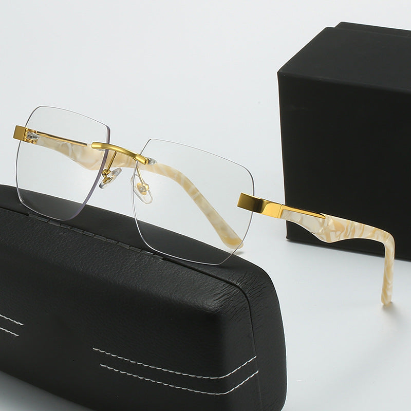 Dame Fashion-solbriller i moderne geometrisk design Skanto