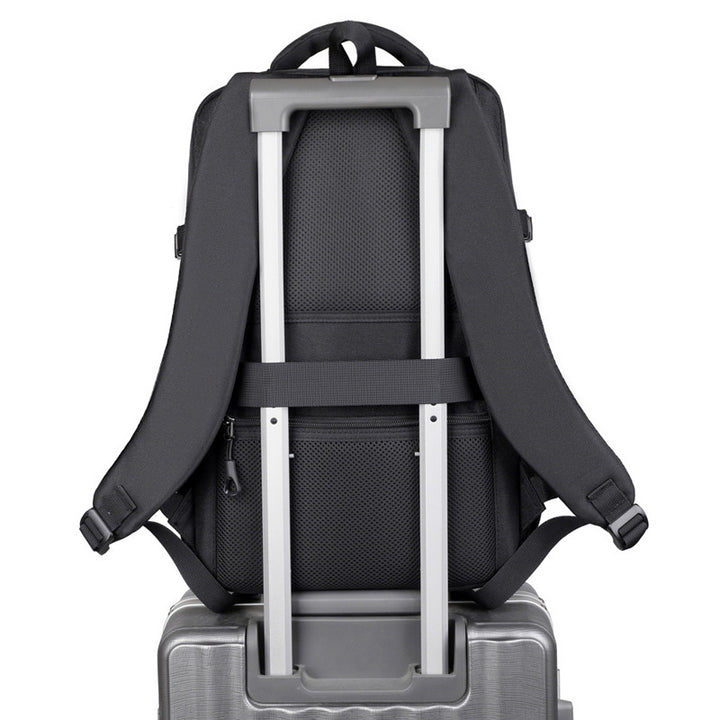 Elegant laptopryggsekk med allsidige rom og ergonomisk design Skanto