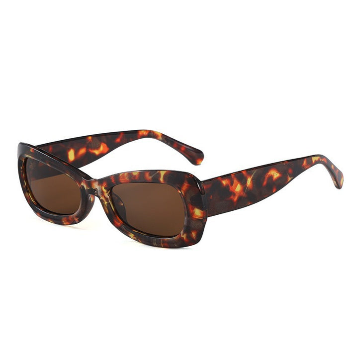 Dame moter Cat-Eye solbriller med beskyttende UV-filter og elegant design Skanto