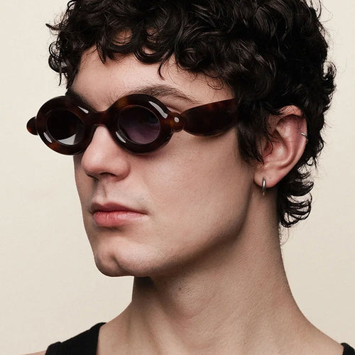 Dame solbrille i trendy retro-design med ovale glass Skanto