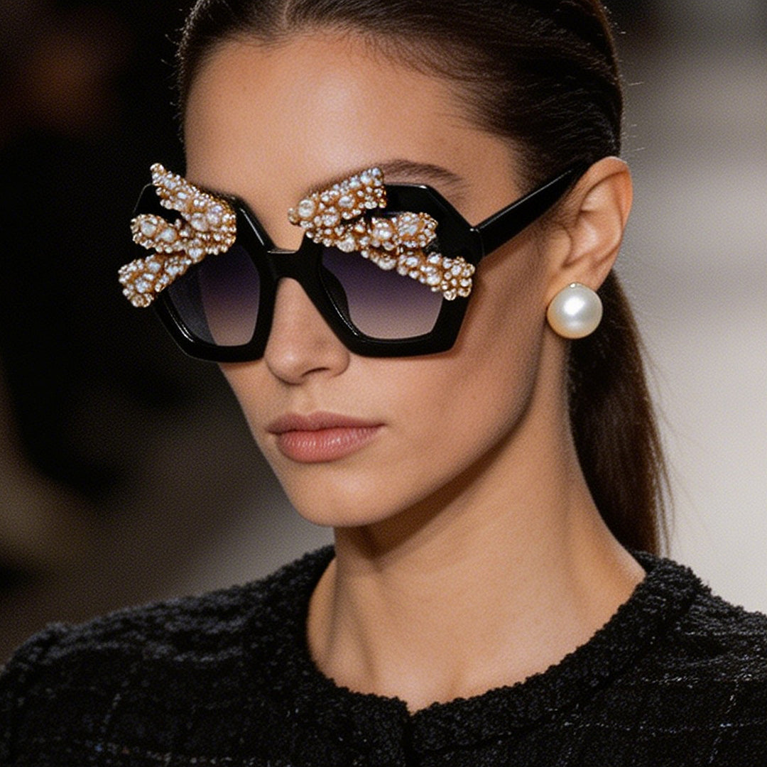 Dame Statement-solbrille med glitrende krystallramme Skanto