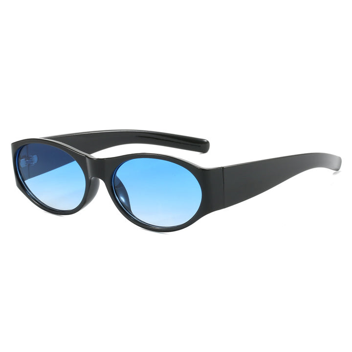 Dame motesolbrille med elegant, oval design og UV-beskyttelse Skanto