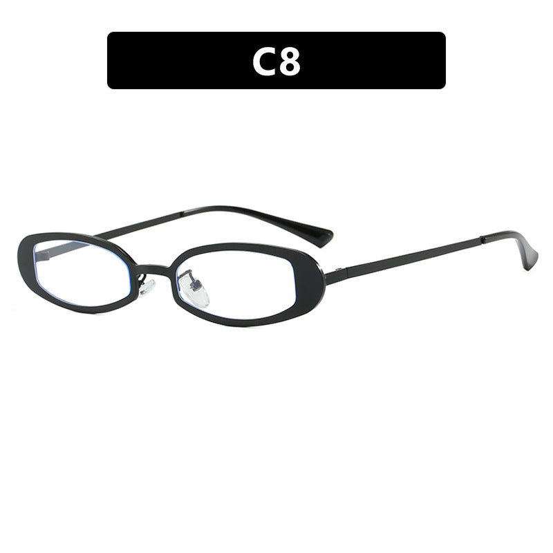 Dame moteriktig brille med elegant metallramme og fine aksenter Skanto