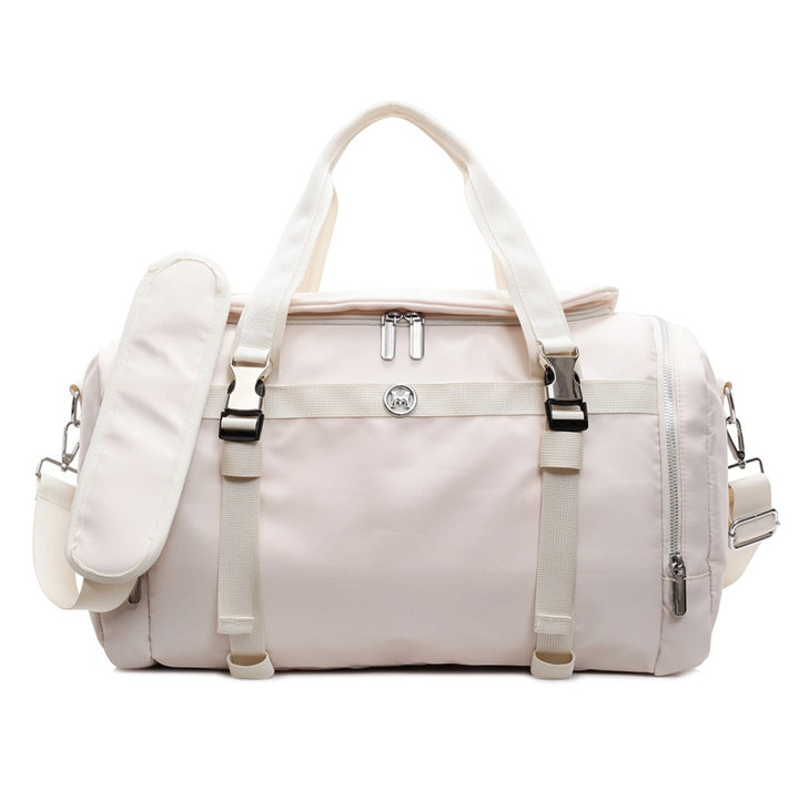 Sporty bag with multiple compartments and sturdy design Skanto