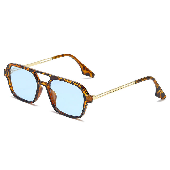 Dame trendy kvadratiske solbriller med transparent ramme og myke linser Skanto