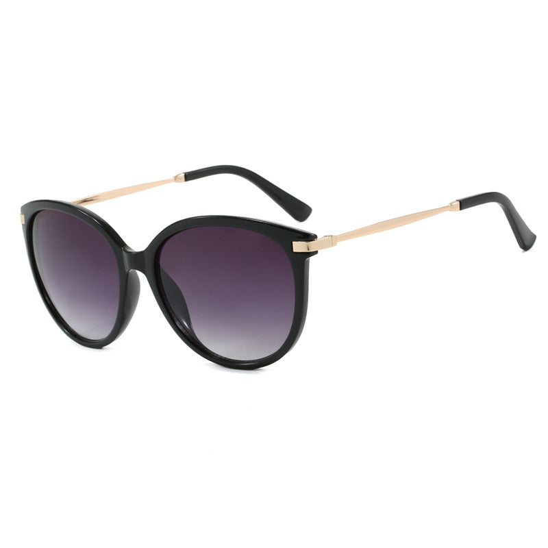 Dame solbriller i trendy Cat-Eye design med lett ramme og UV-beskyttelse Skanto