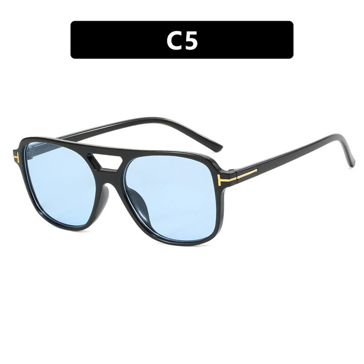 Damer trendy kvadratisk solbrille med detaljert ramme Skanto