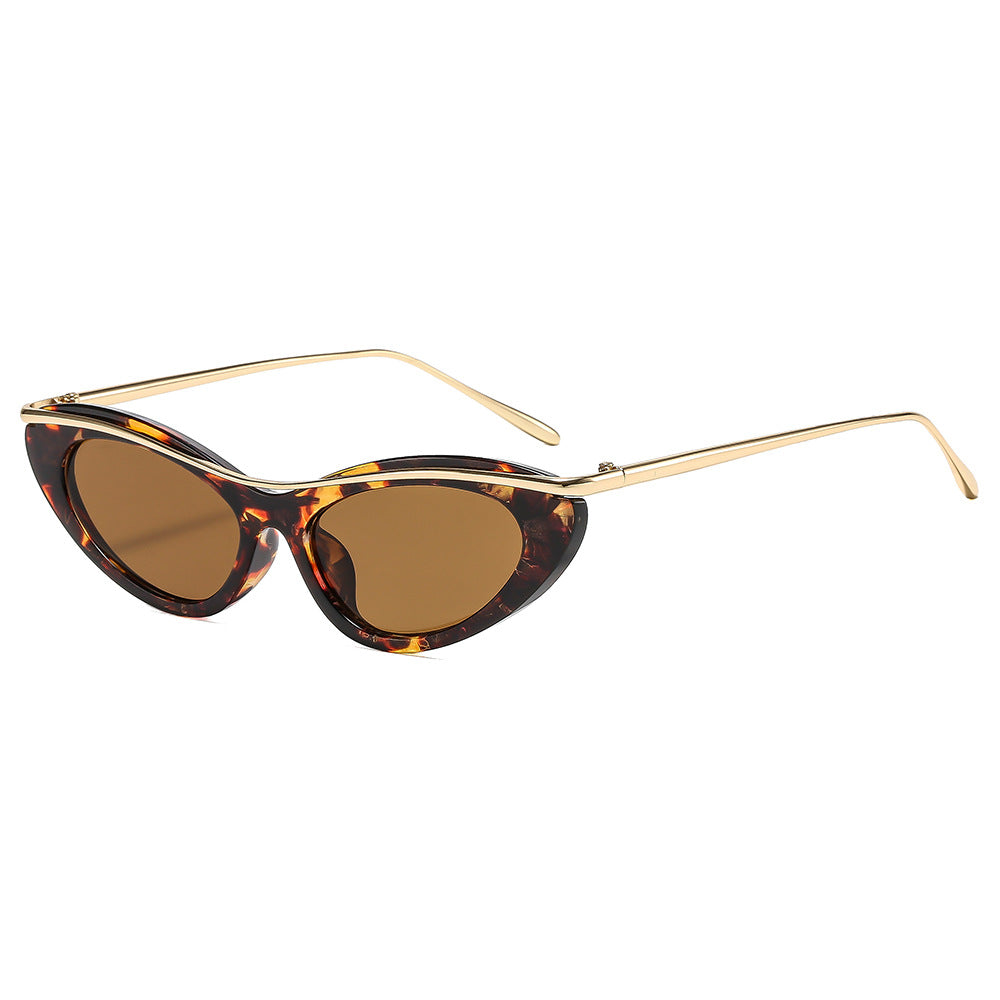 Dame Cat-Eye solbriller med elegant metallramme Skanto