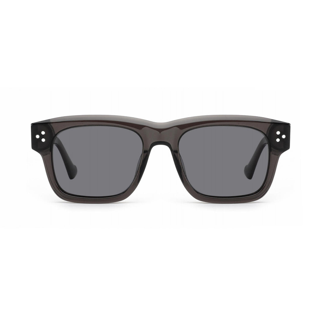 Dame designer solbrille i retro-inspirert kvadratdesign med høykvalitets plastramme Skanto