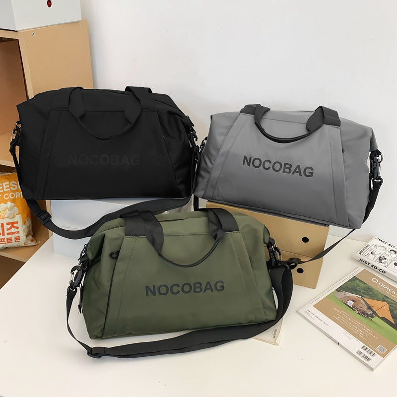 Sportslig Duffelbag Med Slitesterkt Material Og Allsidig Innvendig Plass Skanto