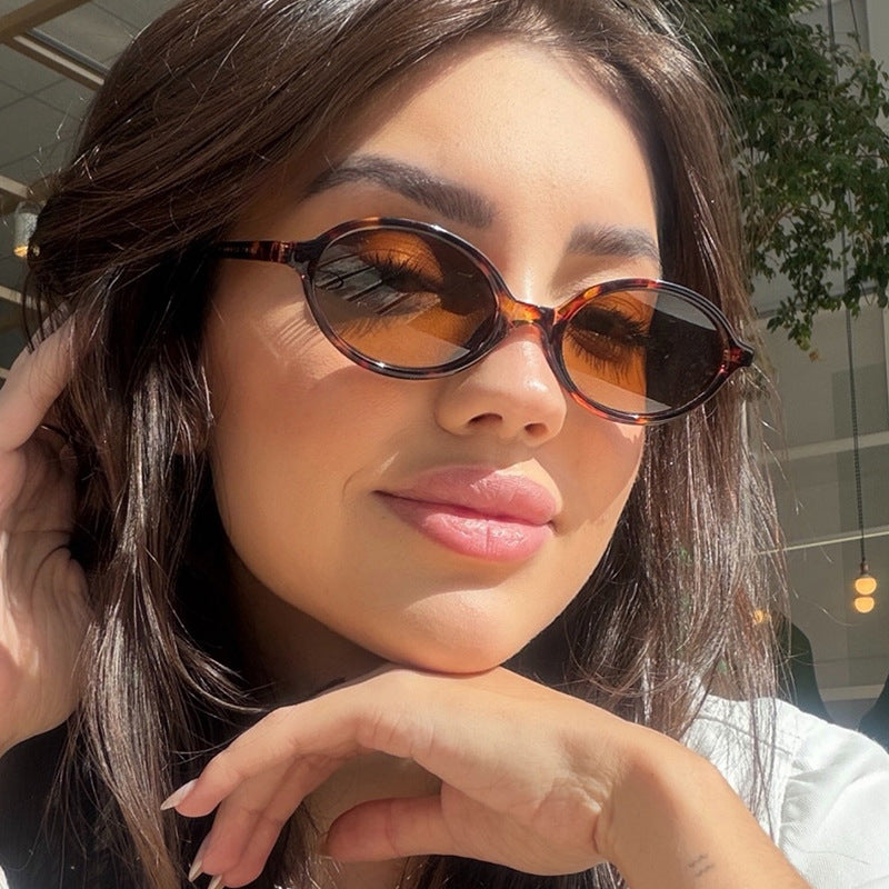 Dame moteriktig retro-inspirert solbrille Skanto