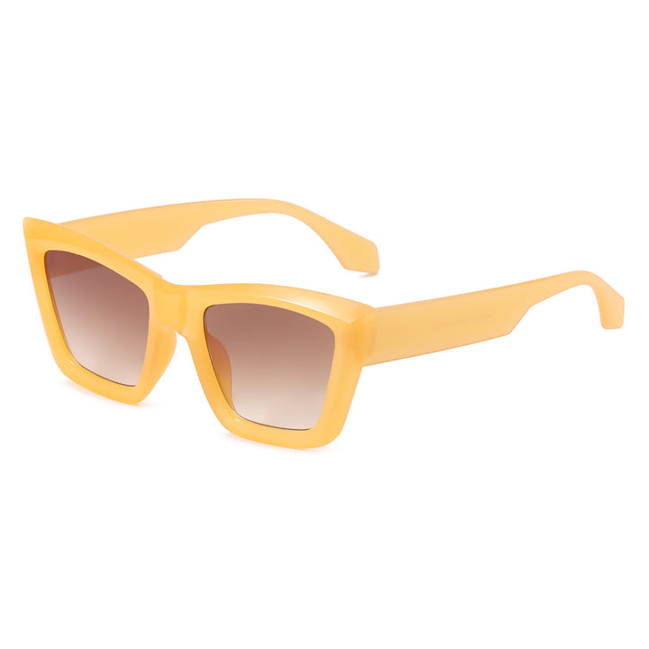 Dame Mote Solbriller med iøynefallende kantet ramme og stilige glass Skanto