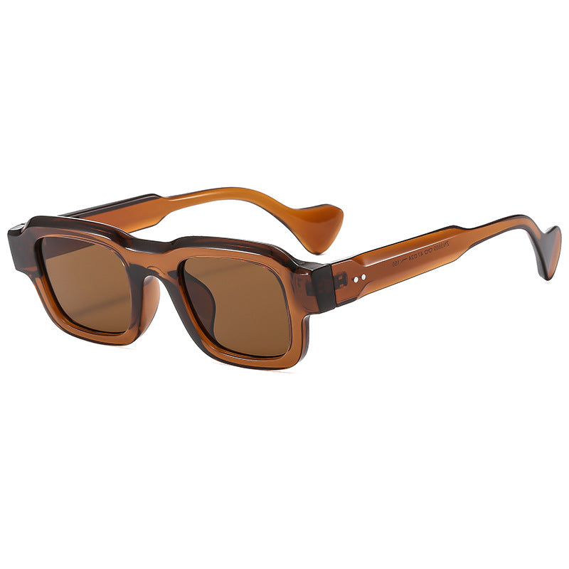 Dame trendy firkantet solbrille med ergonomisk design Skanto