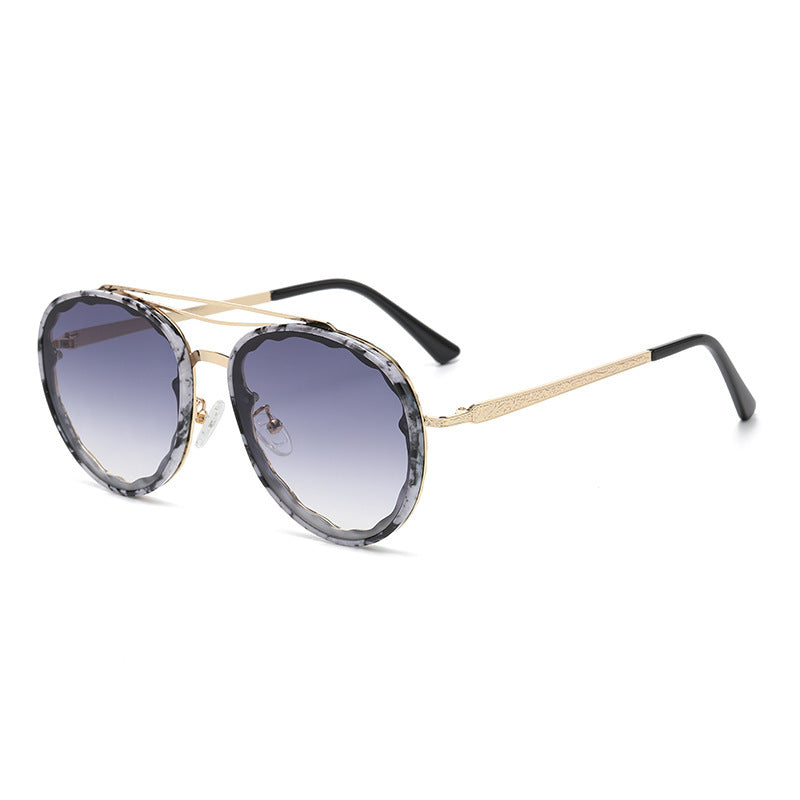 Dame Moderne utformede solbriller i elegant oversized stil Skanto