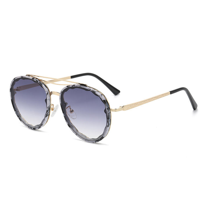 Dame Moderne utformede solbriller i elegant oversized stil Skanto
