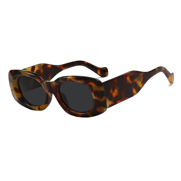 Dame futuristisk solbrille i elegant kvadratdesign Skanto
