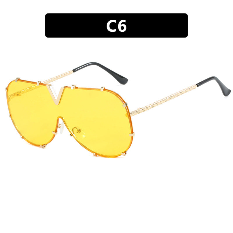 Dame oversized vernebrille i futuristisk design Skanto