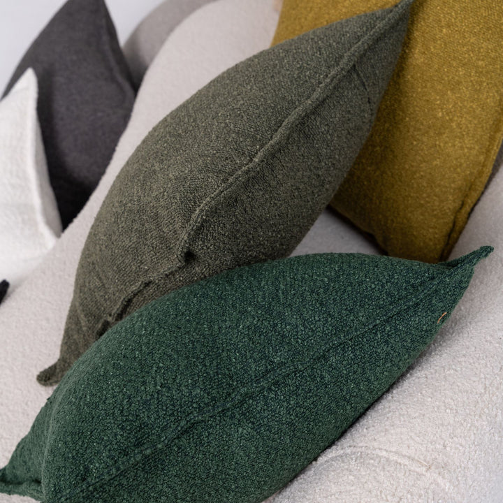 Kvinnens kosepute med moderne strukturell design Skanto