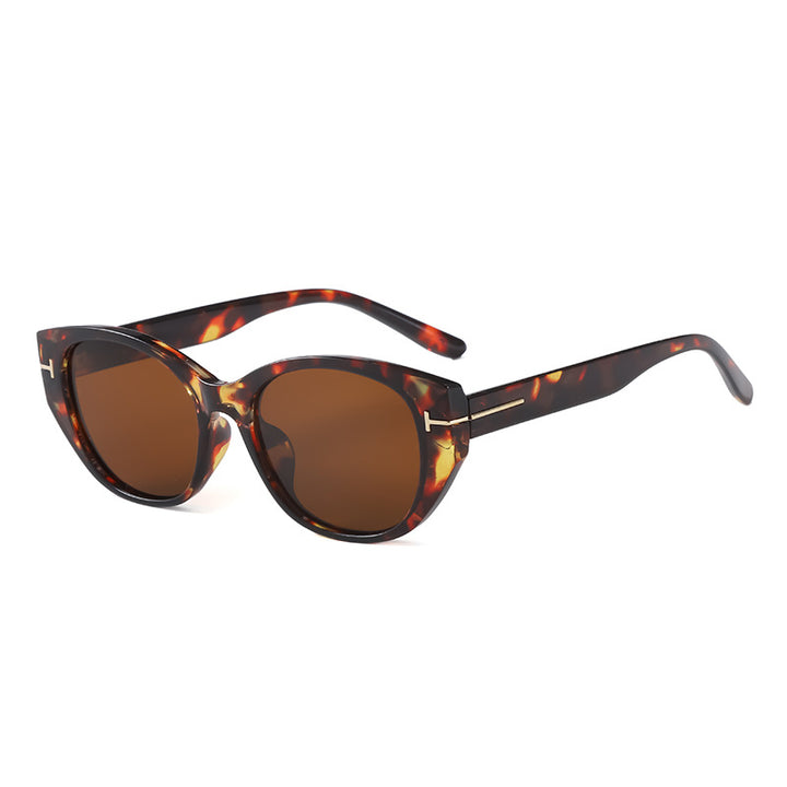 Damer Cat-Eye solbriller med elegant ramme og beskyttende UV-filter Skanto