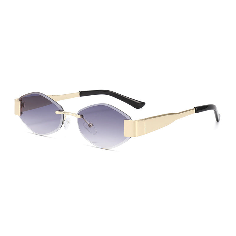 Dame motemessig solbrille med elegant åttekantet ramme og UV-beskyttelse Skanto