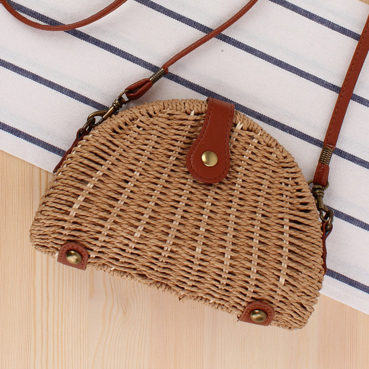 Rattan Skulderveske i Halvmåneformet Design Skanto