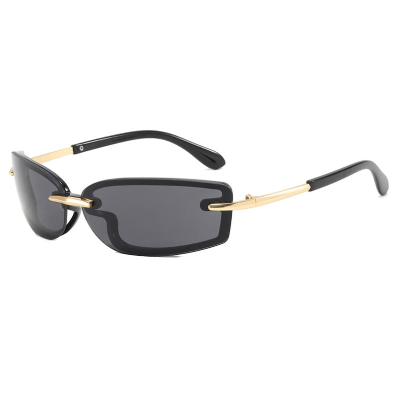 Dame trendy solbrille med moderne design og UV-beskyttelse Skanto
