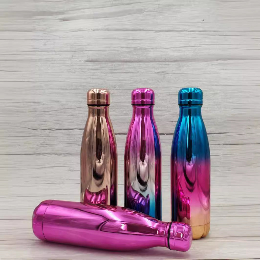 Dame Isolert Flaske med Elegant Pop-Art Overflate Skanto