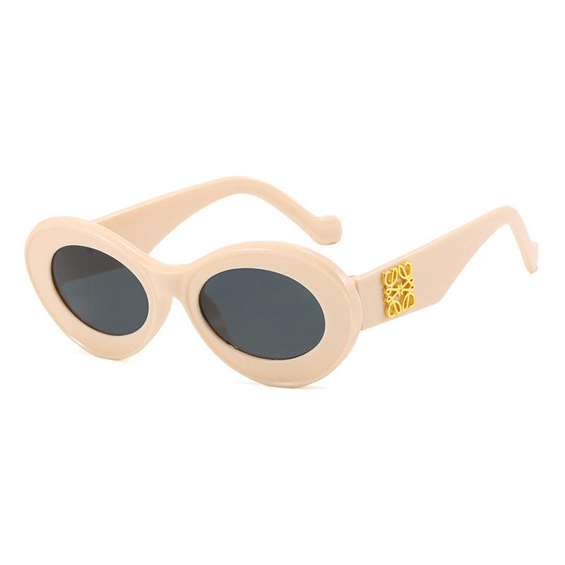 Dame elegant buet solbrille Skanto
