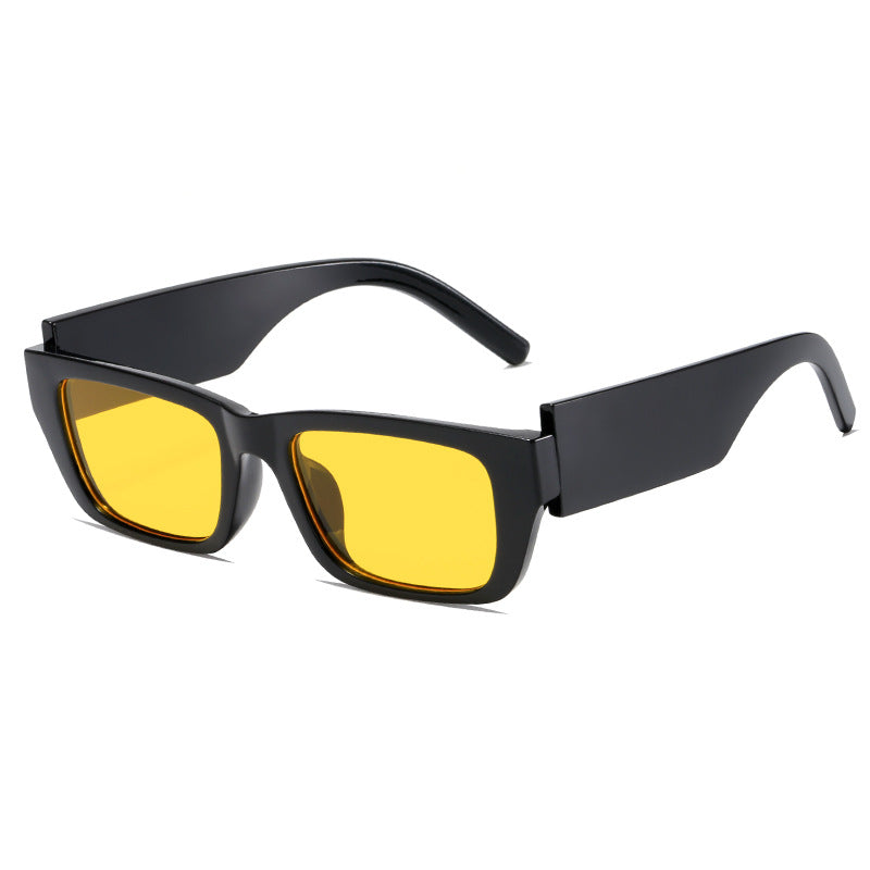 Dame moteriktig rektangulær solbrille i innovativ design Skanto