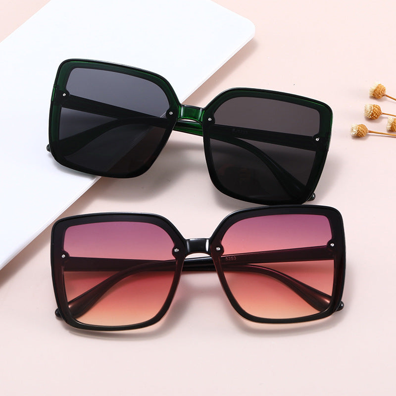 Dame Oversized-firkantet solbrille med kontrasterende ramme Skanto