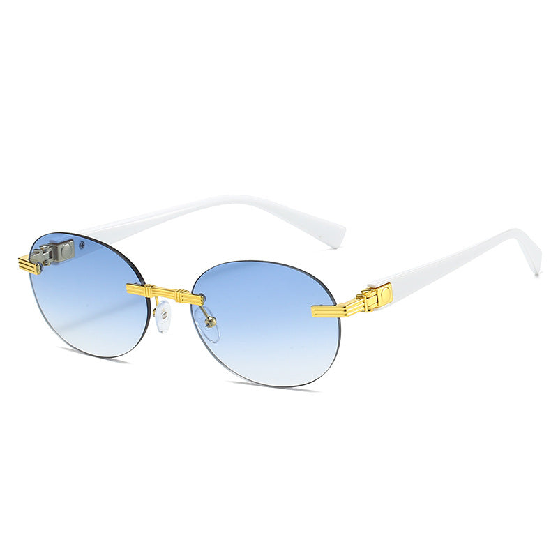 Dame motefull solbrille med gjennomsiktig ramme og fleksibel nesestøtte Skanto
