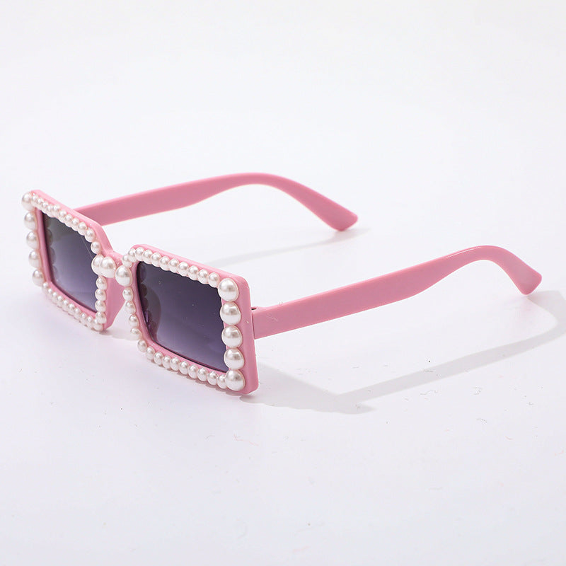 Dame stilig solbrille med perlepynt Skanto
