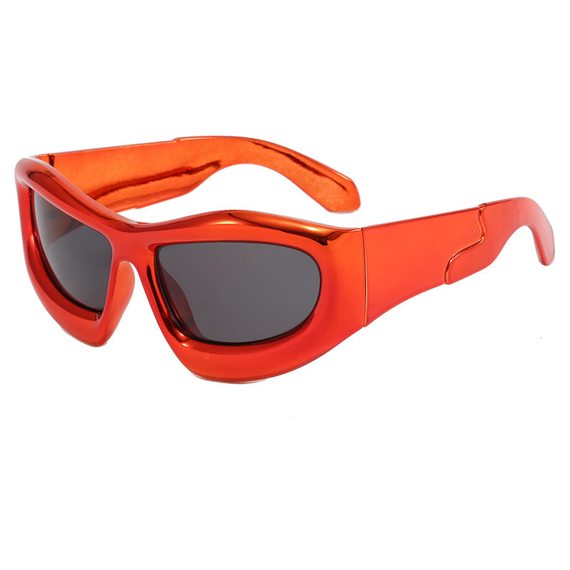 Dame Sportslig Solbrille med robust, geometrisk rammendesign Skanto