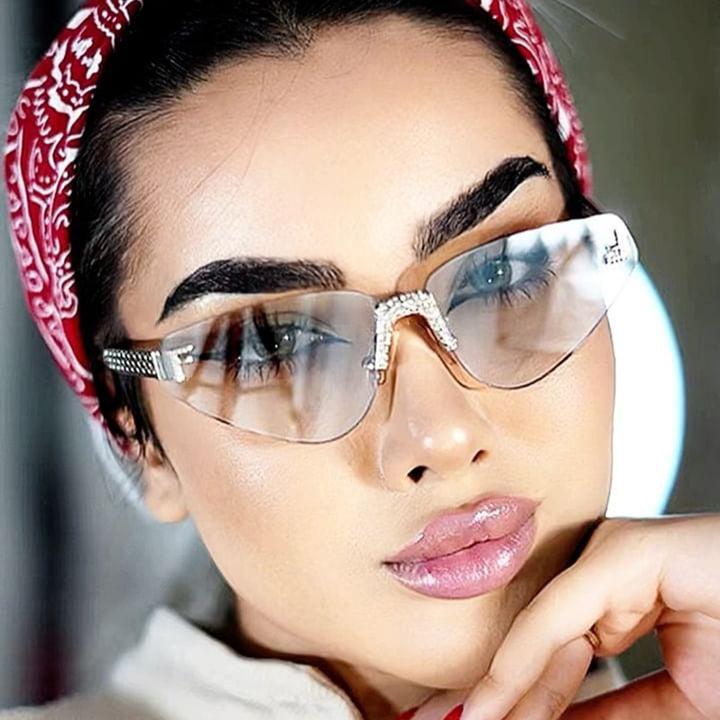 Dame Designer katteøyne-solbrille med glitrende strass-dekor Skanto