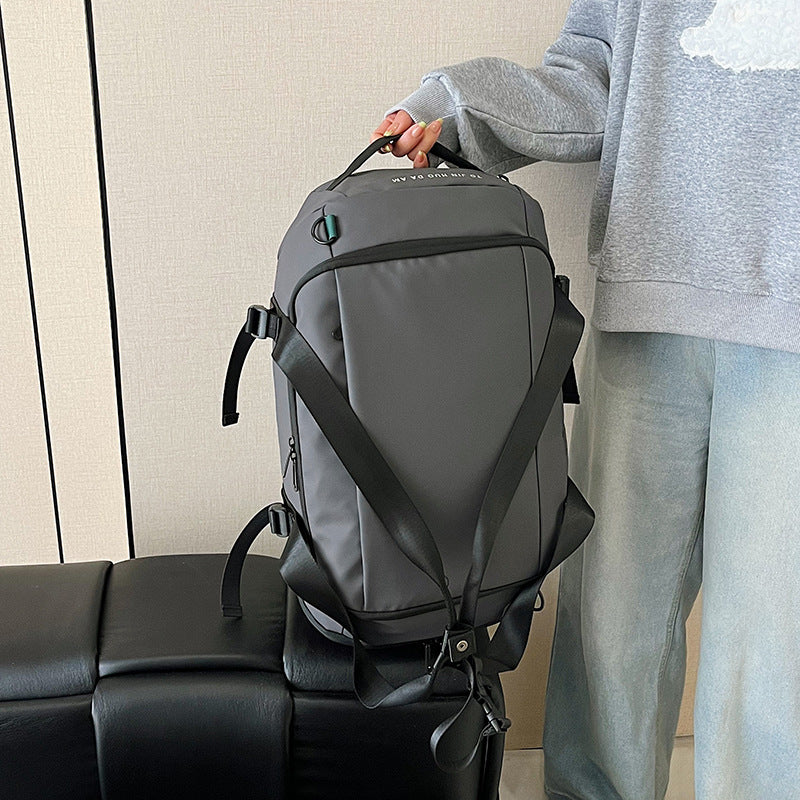 Sportslig Duffelbag med justerbart bære system for aktive livsstiler Skanto