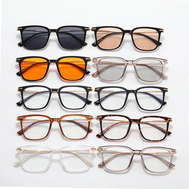 Dame firkantet designerbrille med elegant ramdesign Skanto