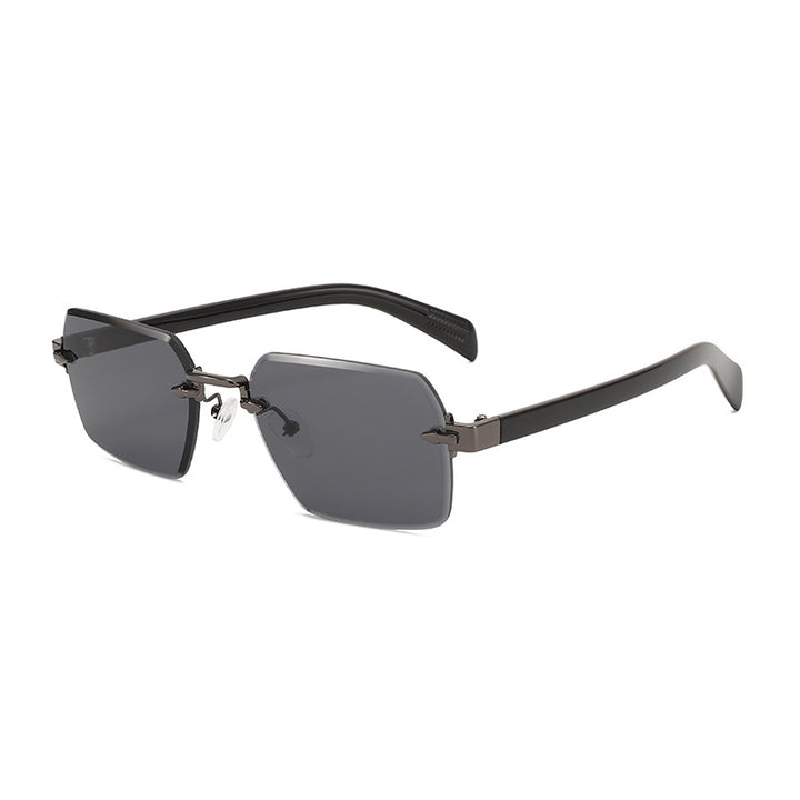 Dame moteriktig solbrille med firkantet ramme og gradientlinser Skanto