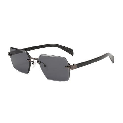 Dame moteriktig solbrille med firkantet ramme og gradientlinser Skanto