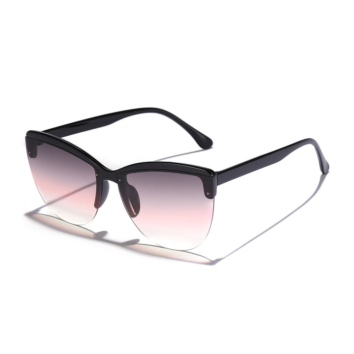 Dame moteriktig solbrille med høyverdig gradientdesign Skanto