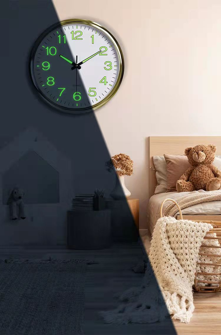 Skanto | SilentLume - LED Veggklokke