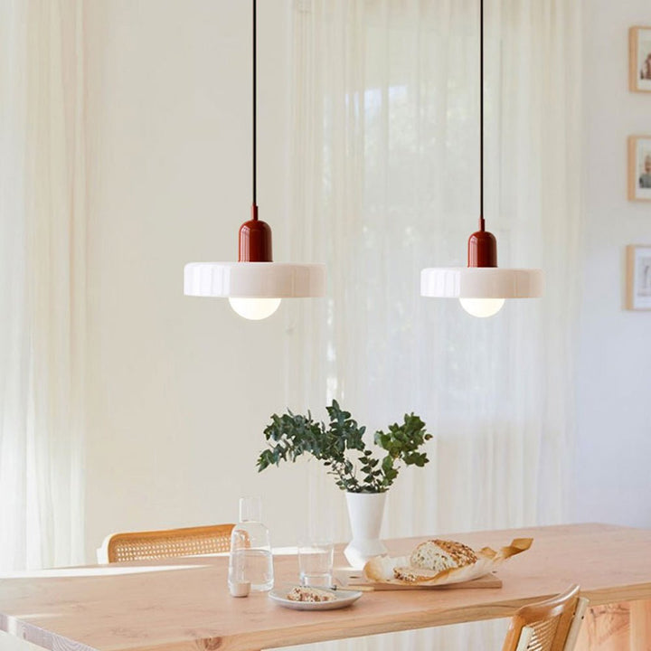 Skanto | Bauhaus Farget Glasspendellampe for Moderne Interiører