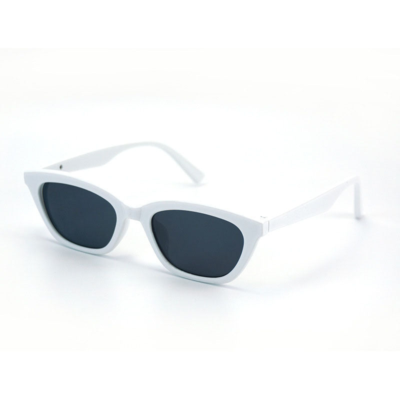 Damer Modische Cat-Eye Solbrille med elegant transparent ramme Skanto