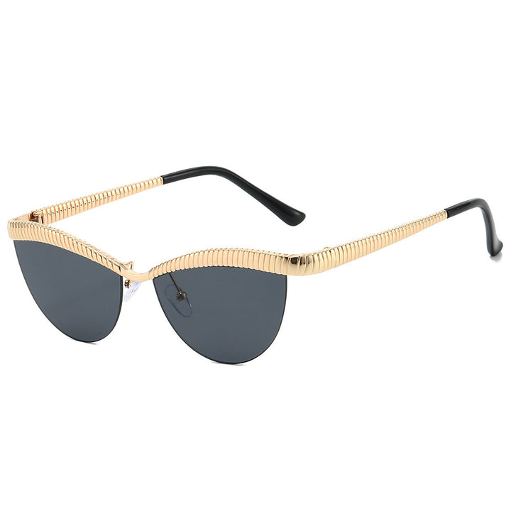 Dame Designer solbrille med unikt, bølget ramme Skanto