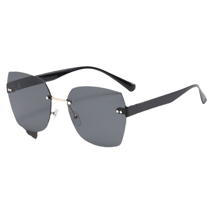 Dame elegant solbrille med innovativ design Skanto