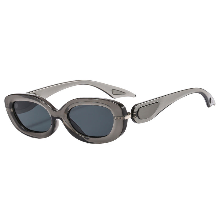 Dame moteriktig solbrille med stilfull buet ramme Skanto